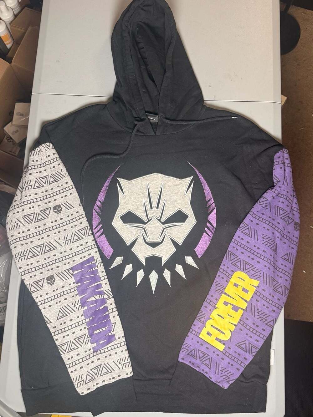 Our Universe Marvel Black Panther Wakanda Forever Hoodie Size Large